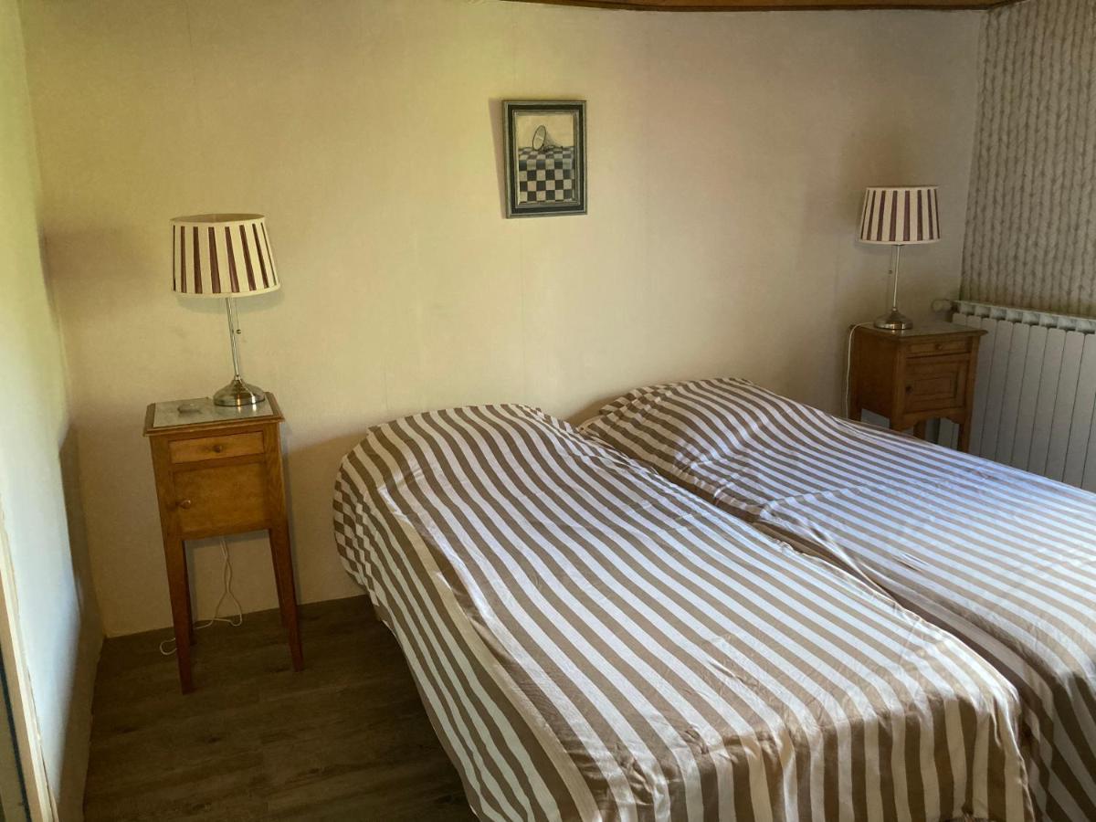 Bed and Breakfast Le Bois Du Four Arfeuilles Esterno foto